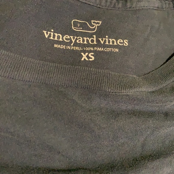 Vineyard vines shirt - Picture 3 of 4